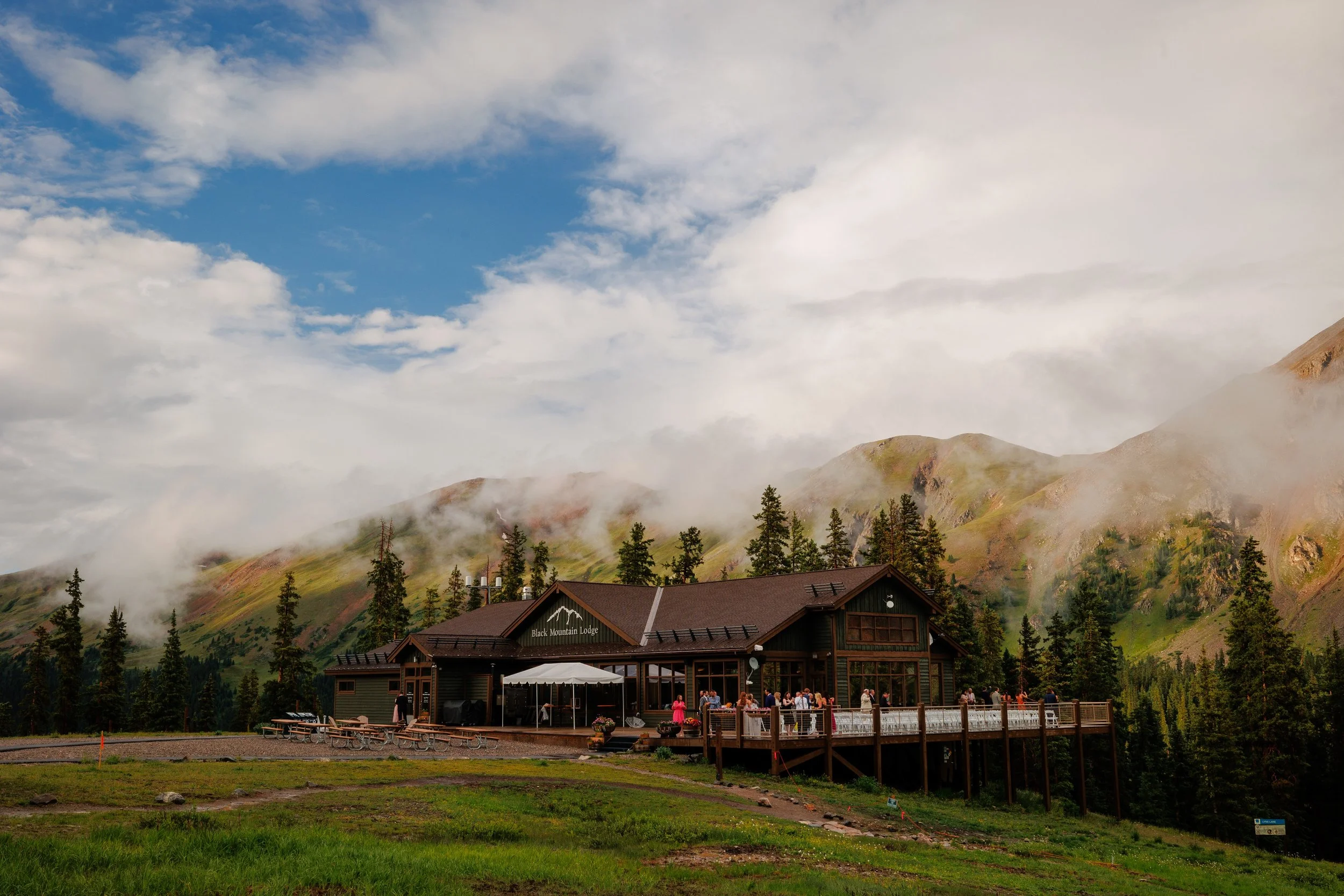    ABasin Black Mountain LodgeBlack Mountain Lodge  